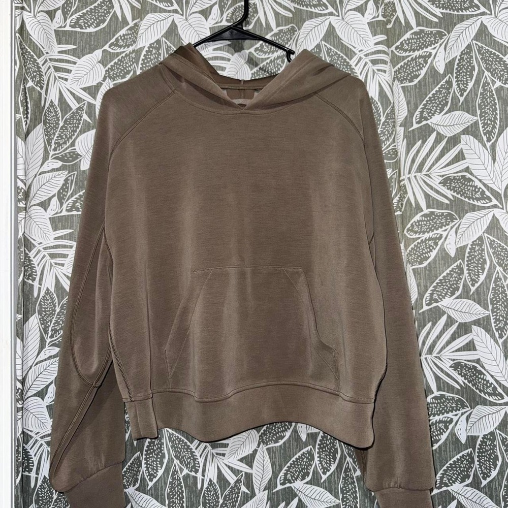 Lululemon Soft and comfy brown cropped hoodie size 10 perfect condition